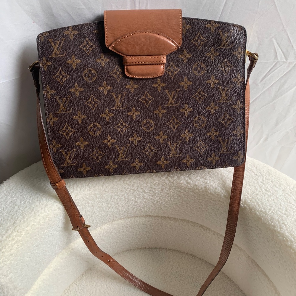 Louis Vuitton Courcelles Monogram Shoulder Messenger Bag